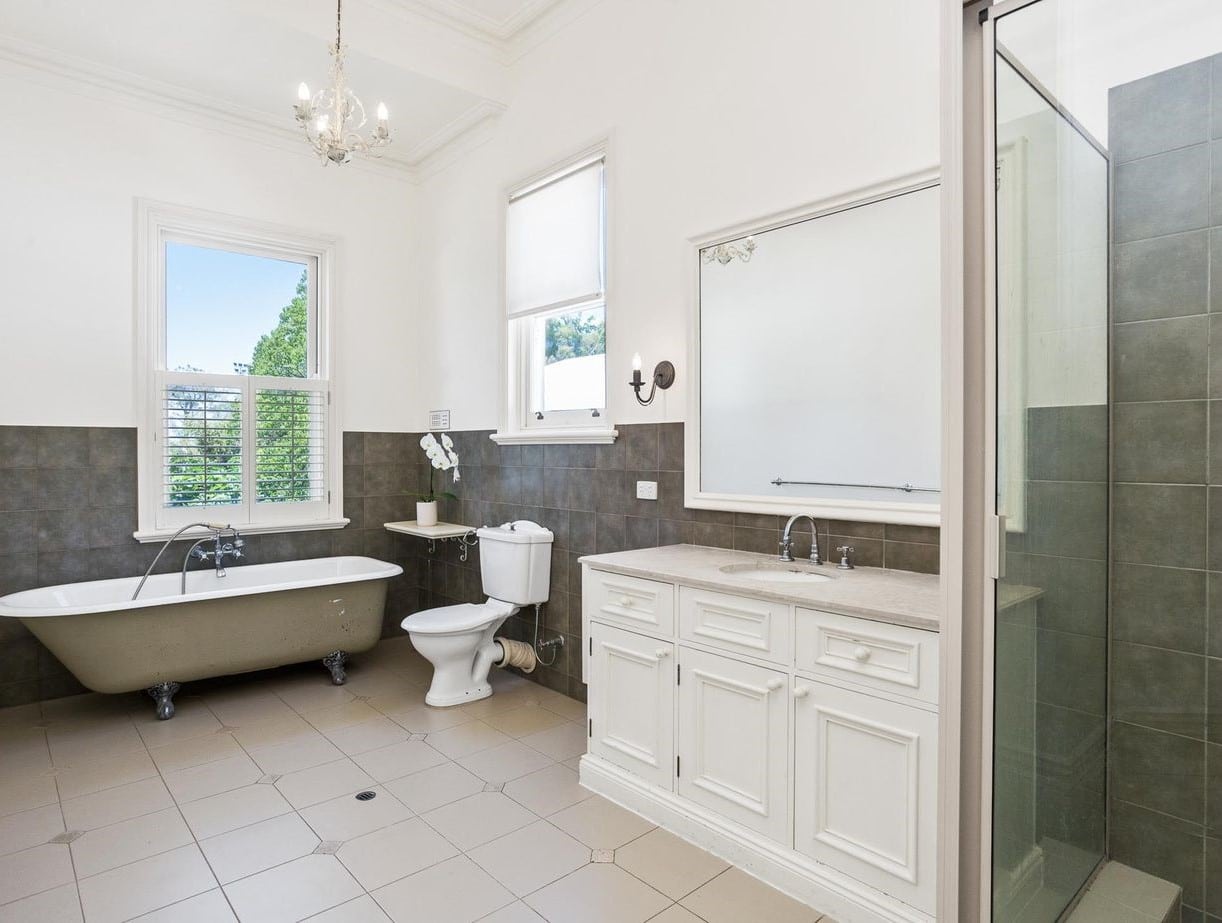 A photo of a bathroom, before it was renovated by Lux Interiors.